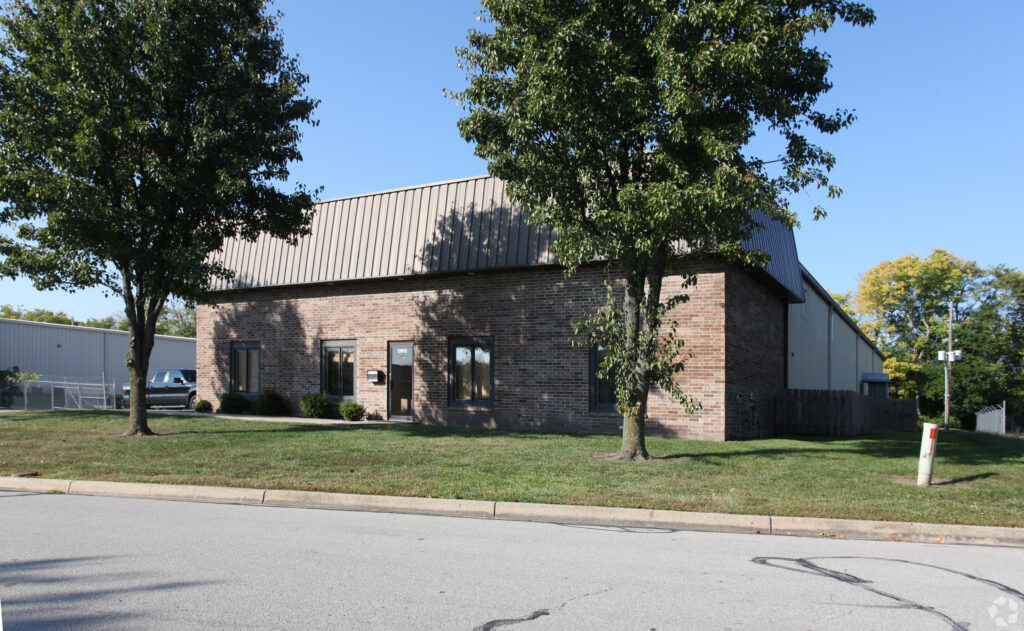 10,500sf Warehouse For Sale or Lease in Grandview, MO Fischer Weiler