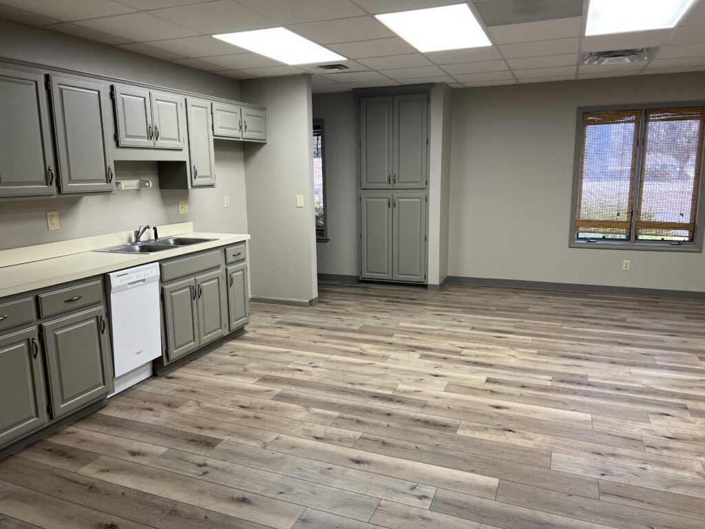 10,500sf Warehouse For Sale or Lease in Grandview, MO Fischer Weiler